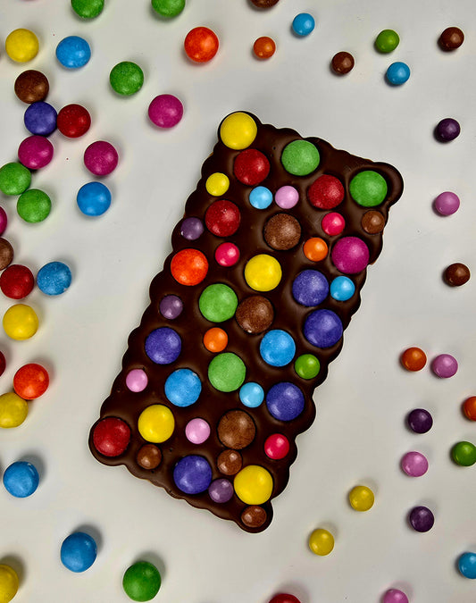 Schokolade mit bunten Smarties