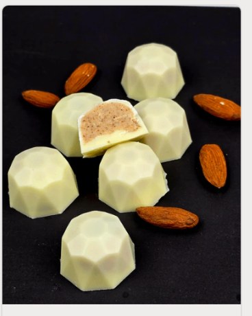 Pralinen mit einer Mandelcreme
